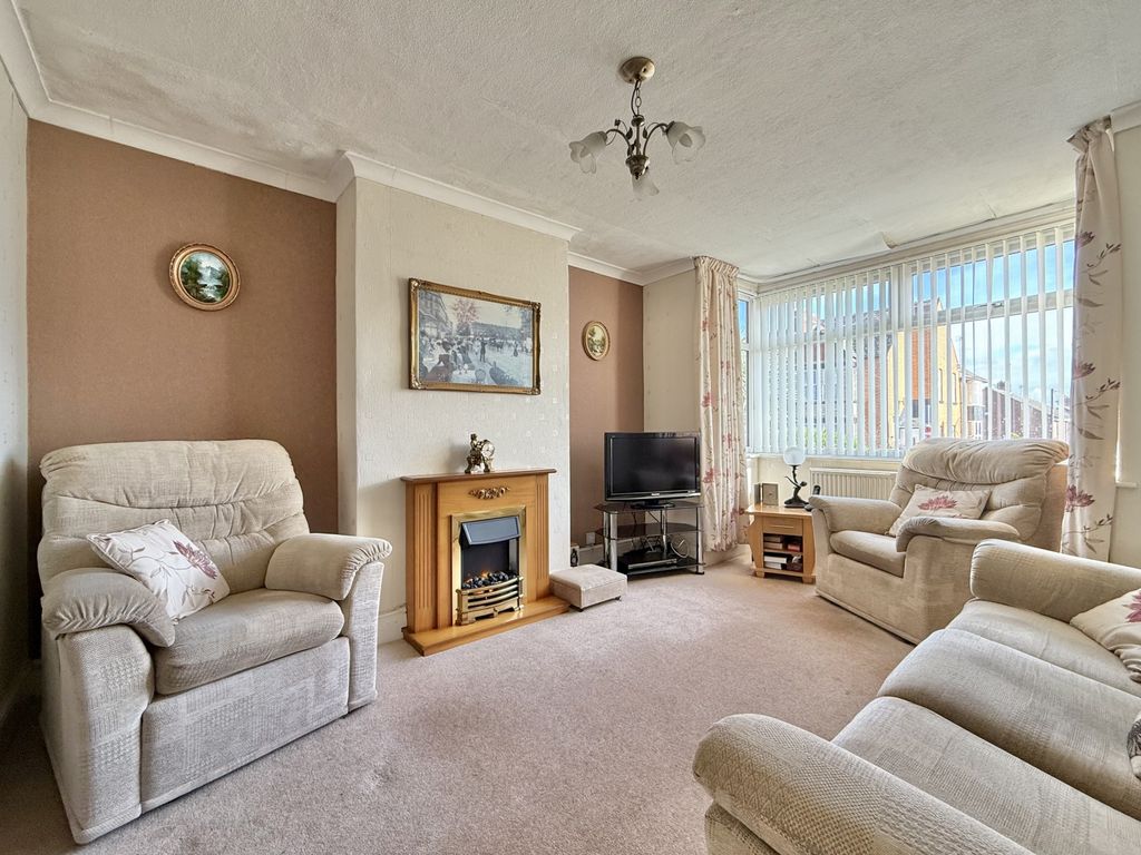 Property photo 3 of 20 Photo 9