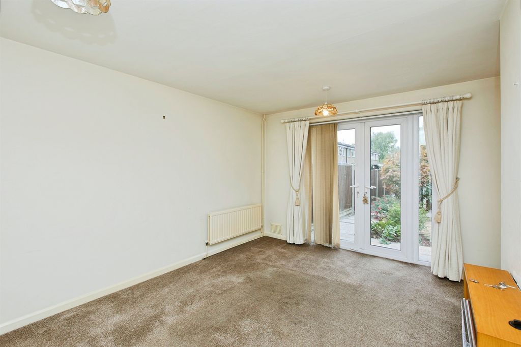 Property photo 3 of 17