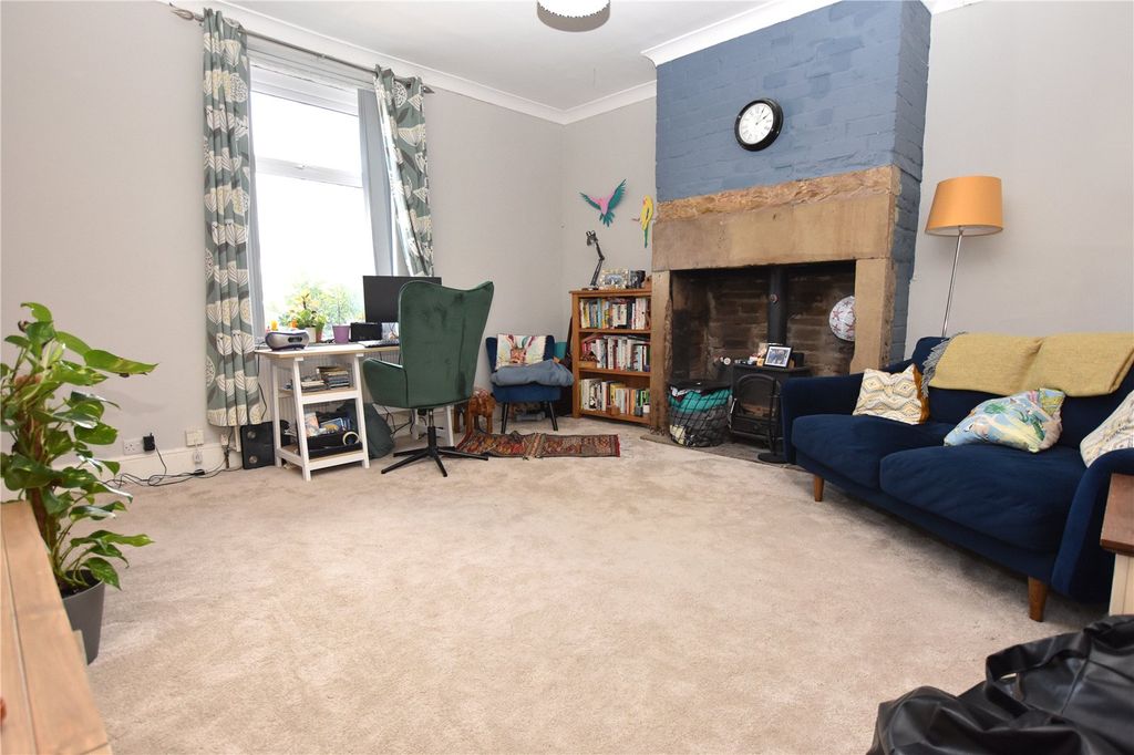 Property photo 2 of 17 Picture No. 19