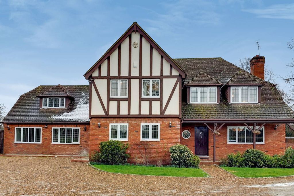 Property photo 2 of 34