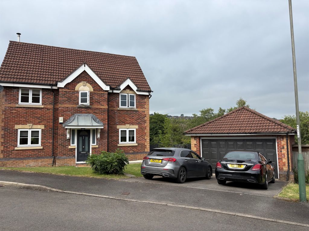 Property photo 2 of 31