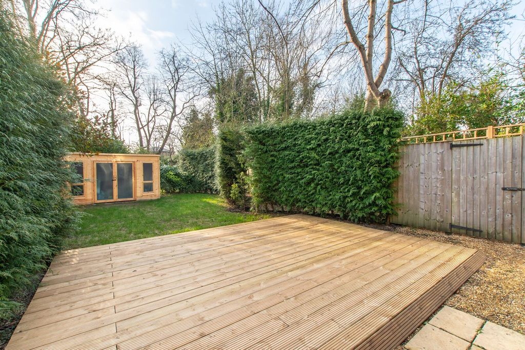 Property photo 3 of 25