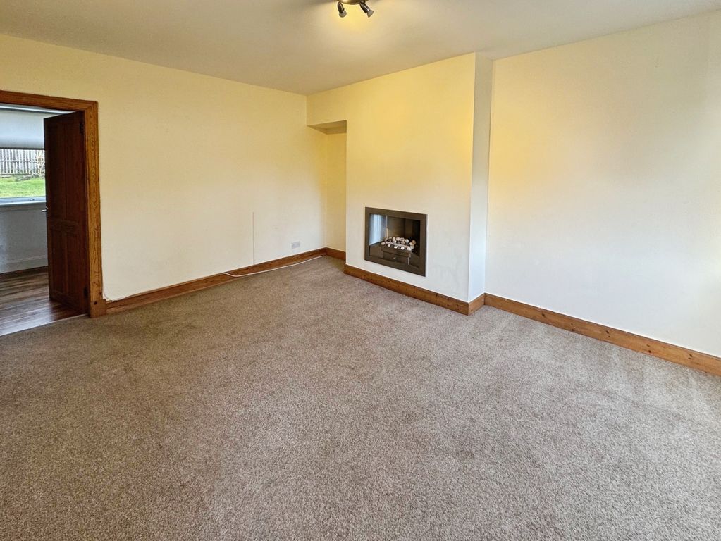 Property photo 3 of 9 Gallery