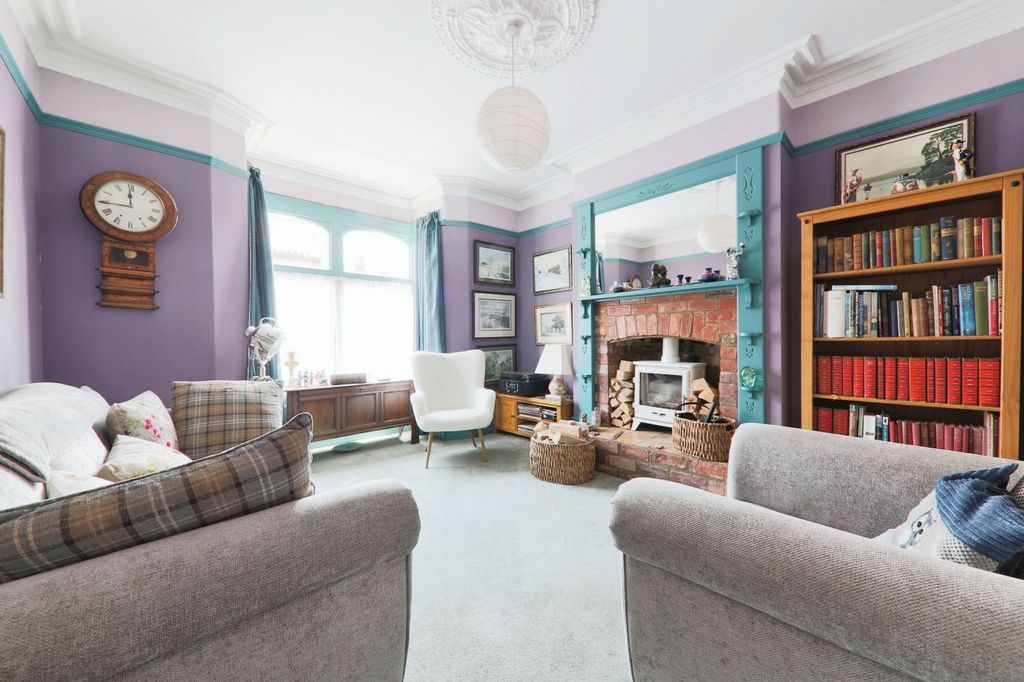Property photo 1 of 15 3458702