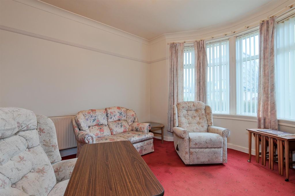 Property photo 3 of 35 002-49 Birkhall Avenue Glasgow G52 2Pn.Jpg