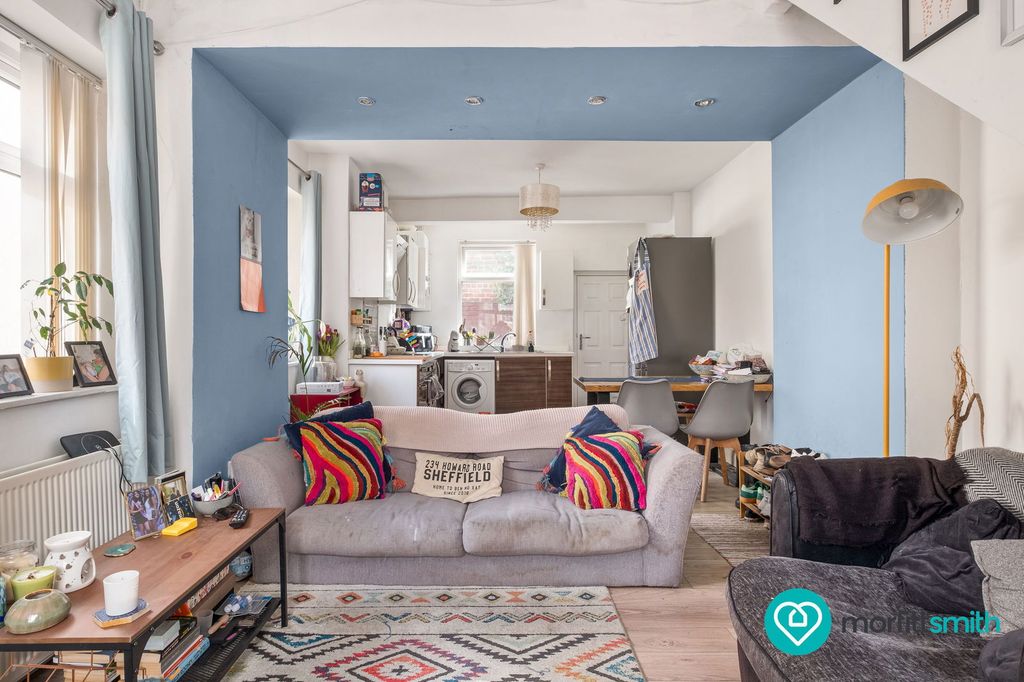 Property photo 2 of 16