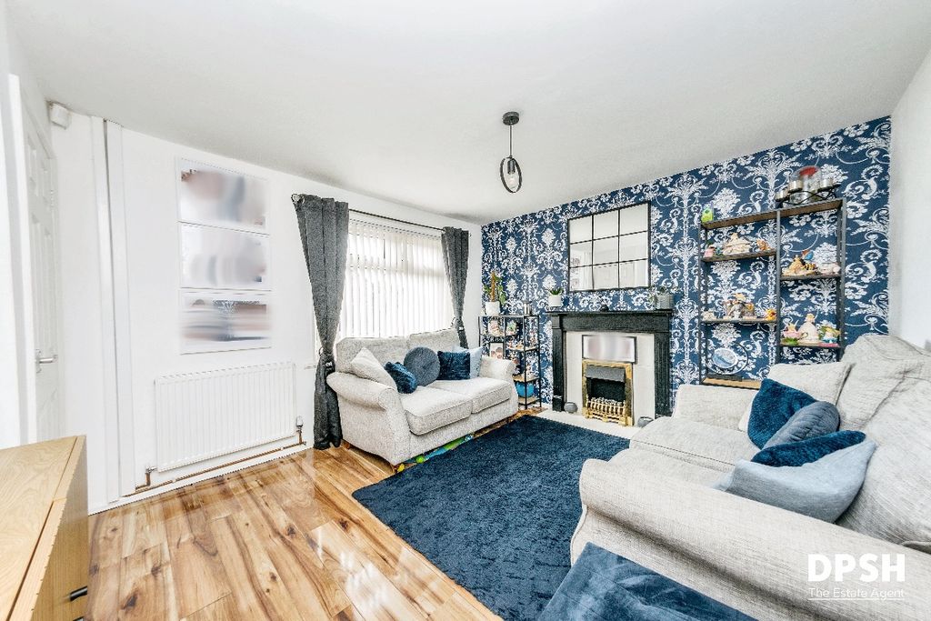 Property photo 2 of 22