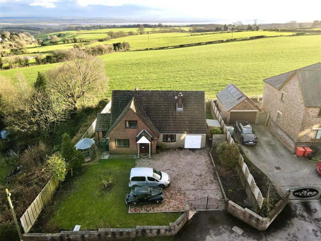 Property photo 1 of 28