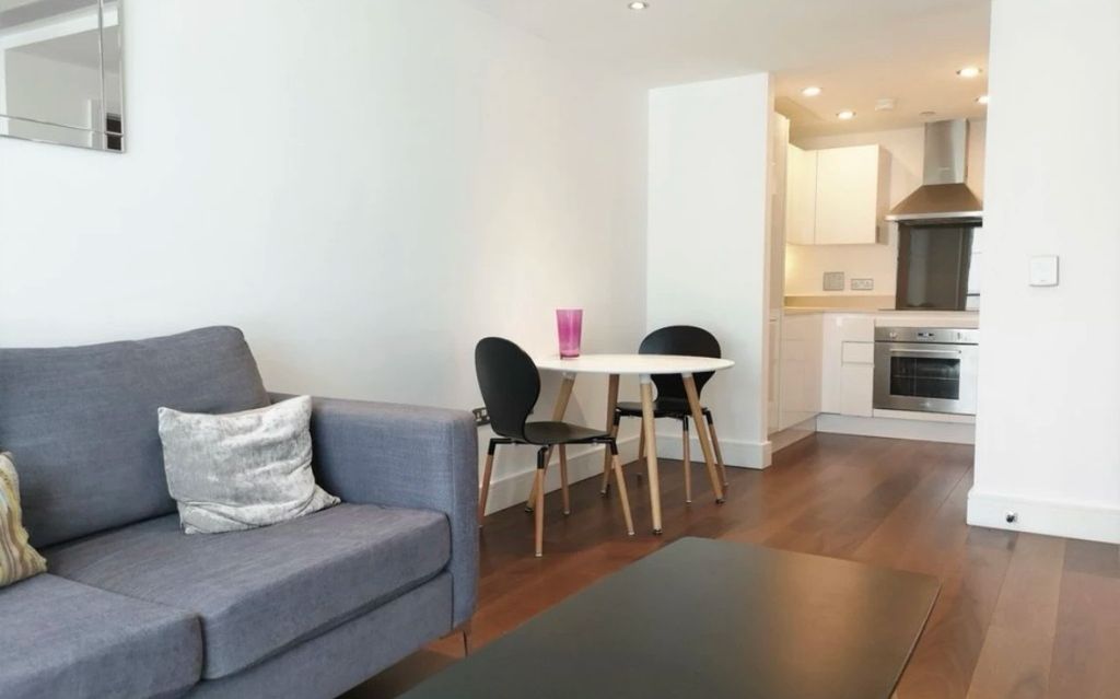 Property photo 2 of 9