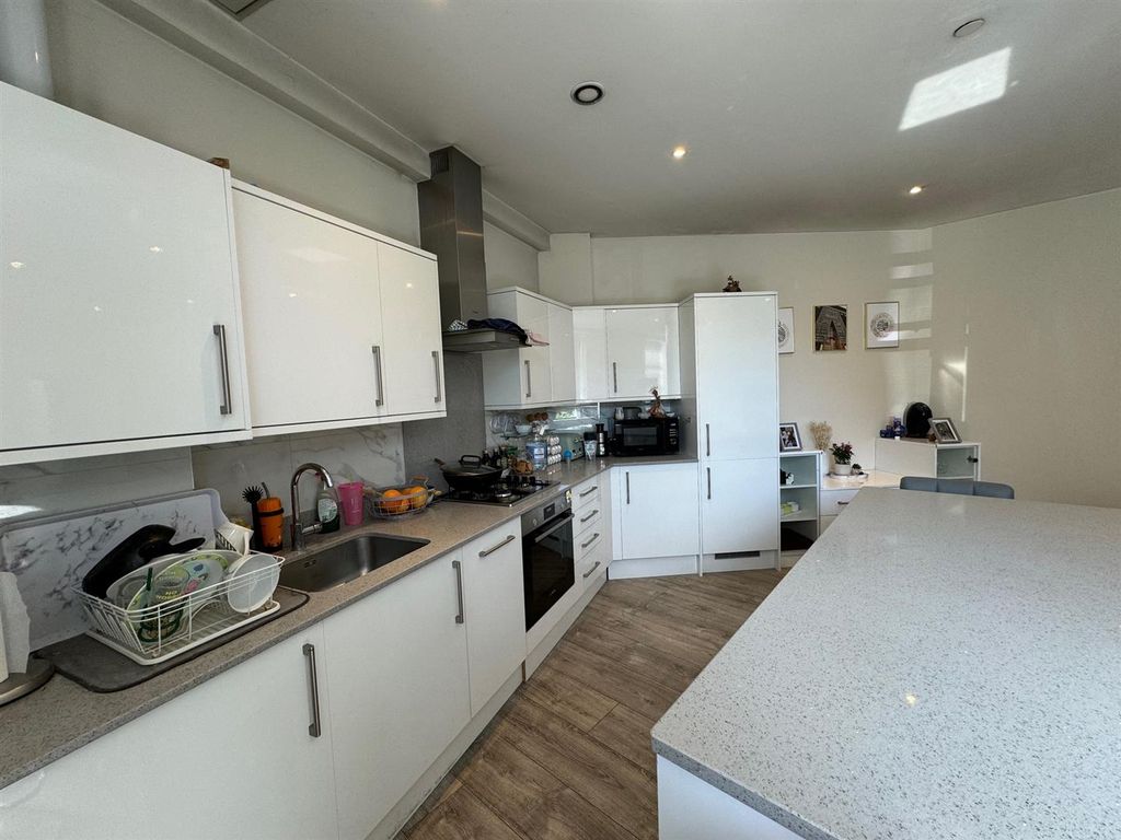 Property photo 3 of 12 Img_3009.Jpg