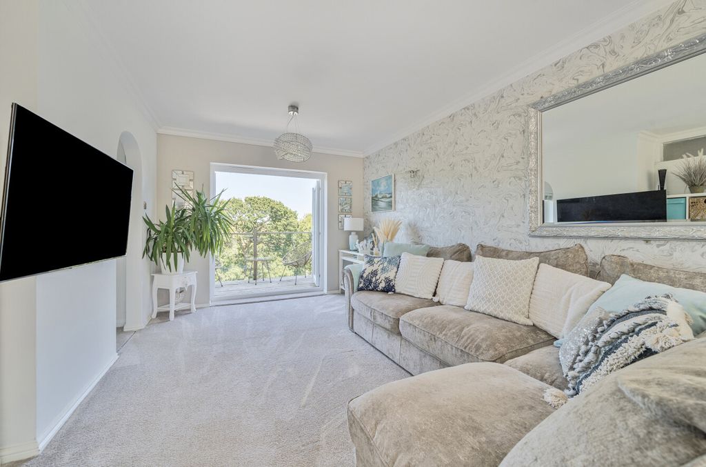 Property photo 3 of 26 1310927-6-6852d53...