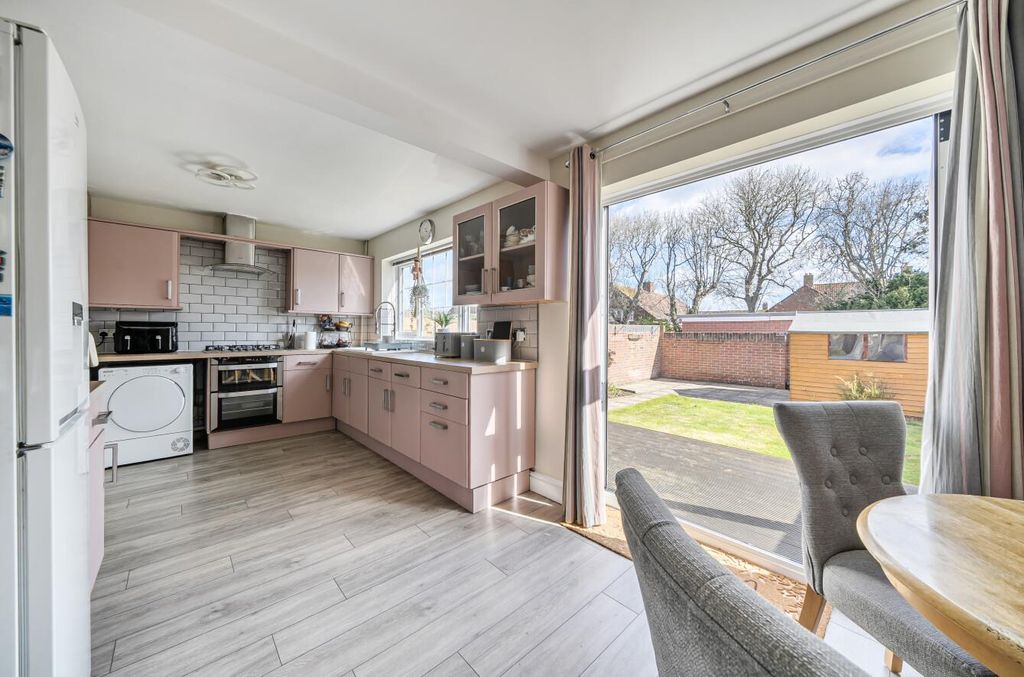 Property photo 2 of 25 1438179-15-69ce4Cedc22F3.Jpg