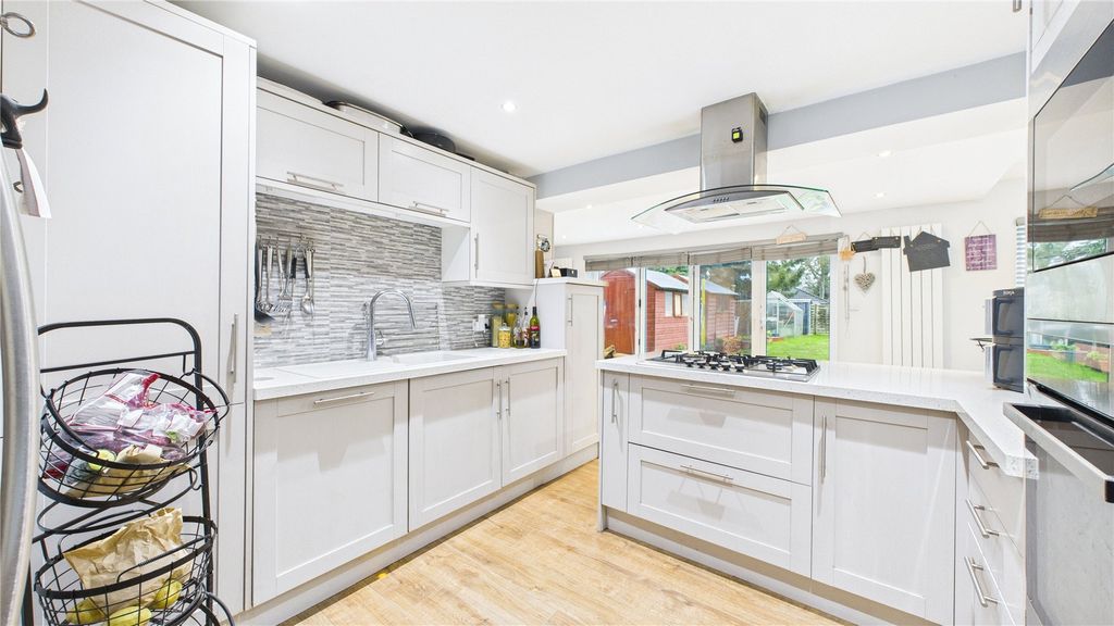 Property photo 3 of 22 Picture 3