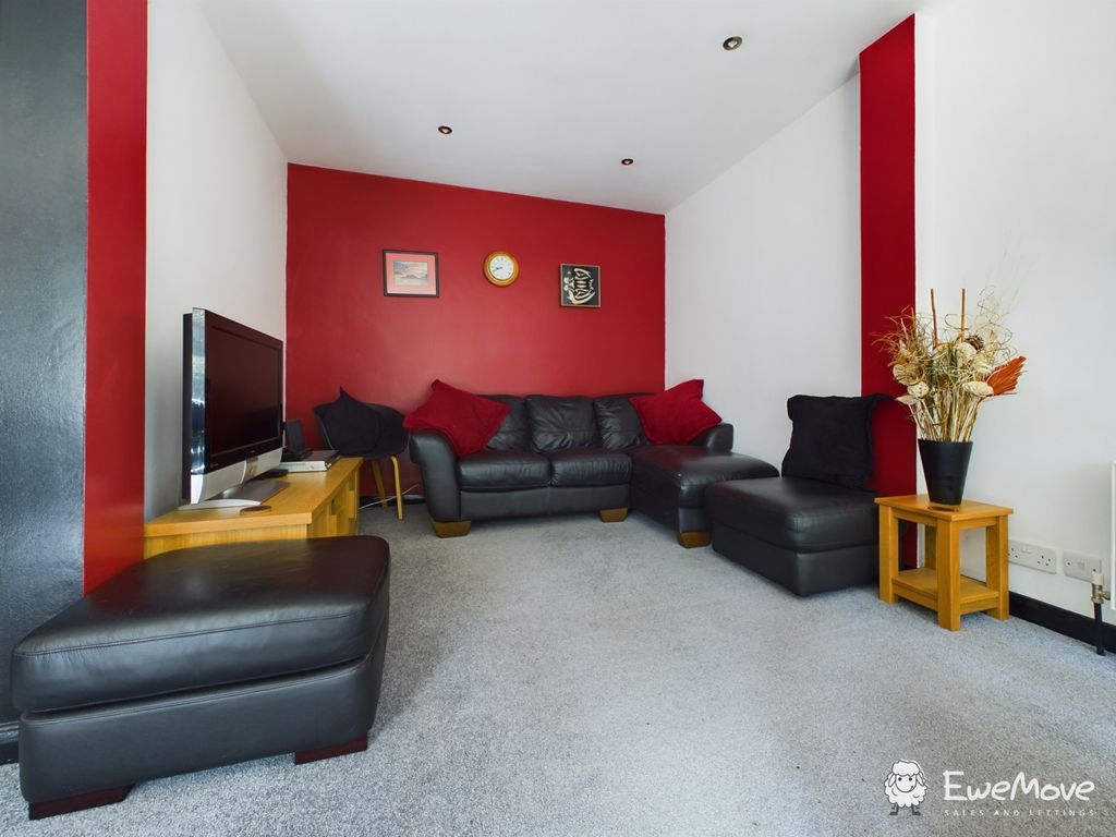 Property photo 3 of 18 Cam02877G0-Pr0053-Still006
