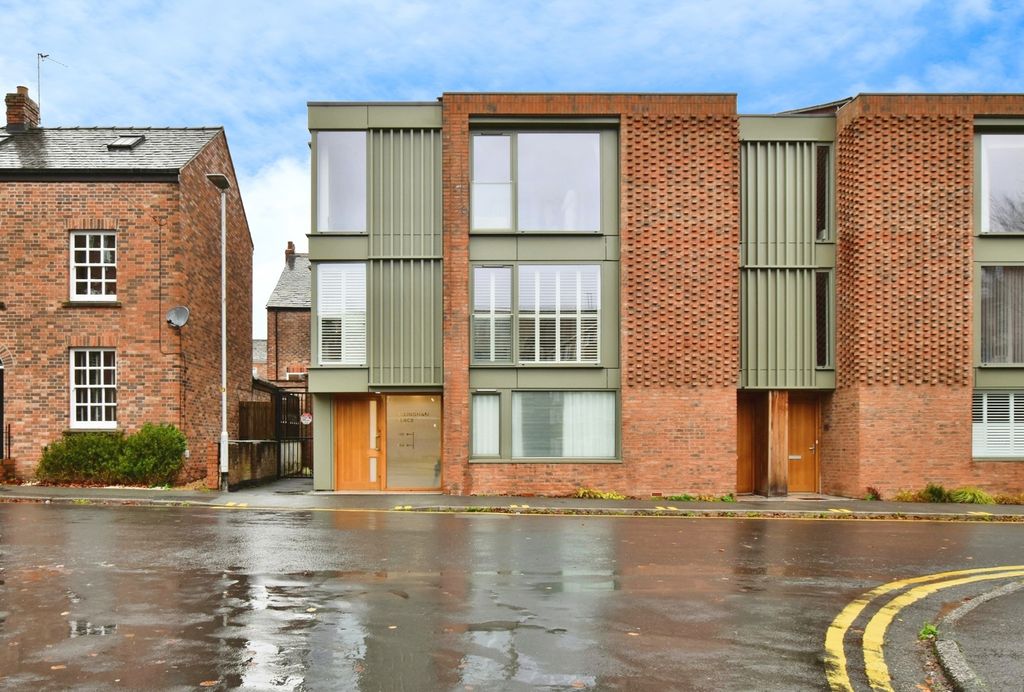 Property photo 1 of 17 Photo