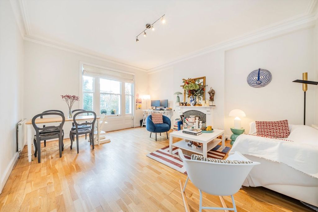 Property photo 2 of 6