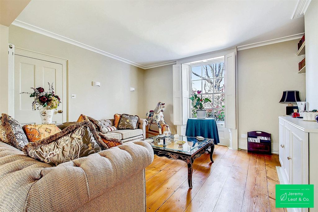 Property photo 2 of 22