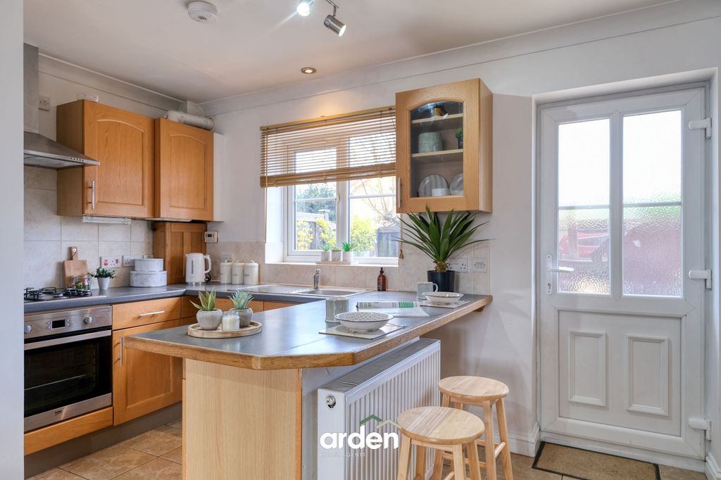 Property photo 3 of 11