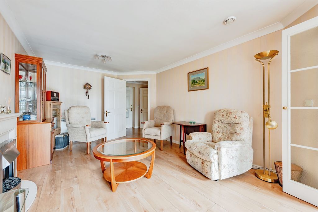 Property photo 3 of 13