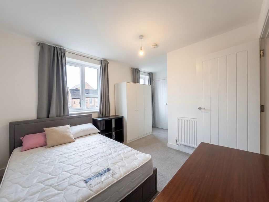 Property photo 3 of 11 Balcony