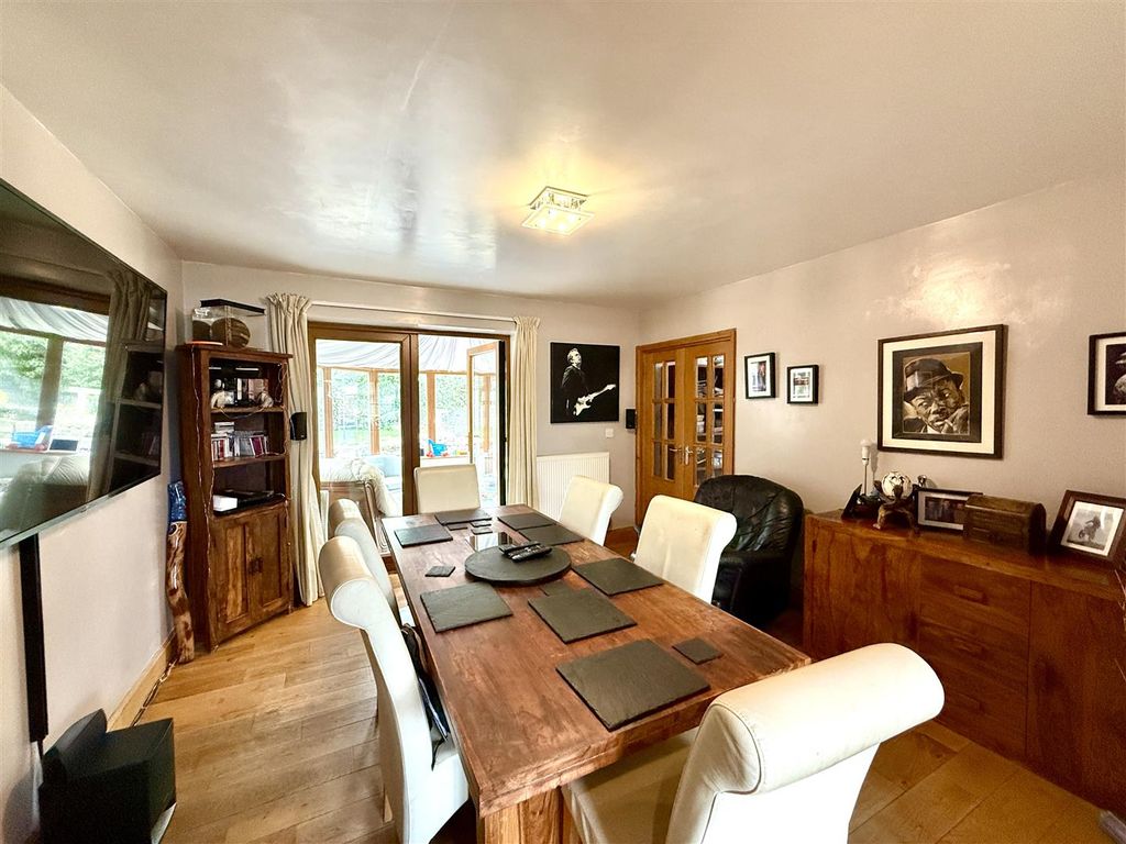 Property photo 3 of 22