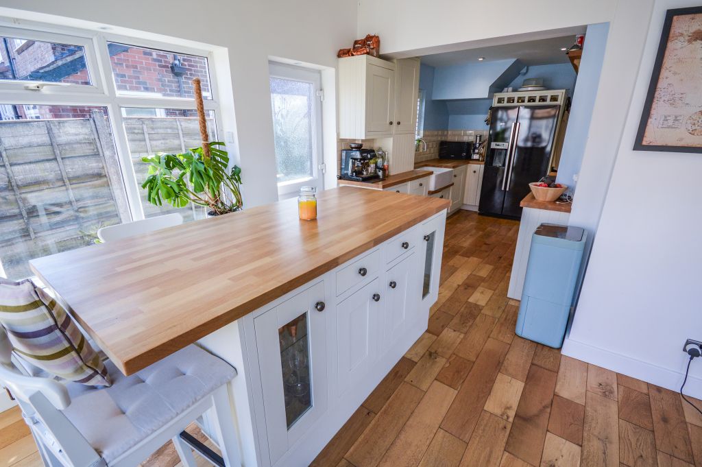 Property photo 3 of 20 Kitchen - Diner