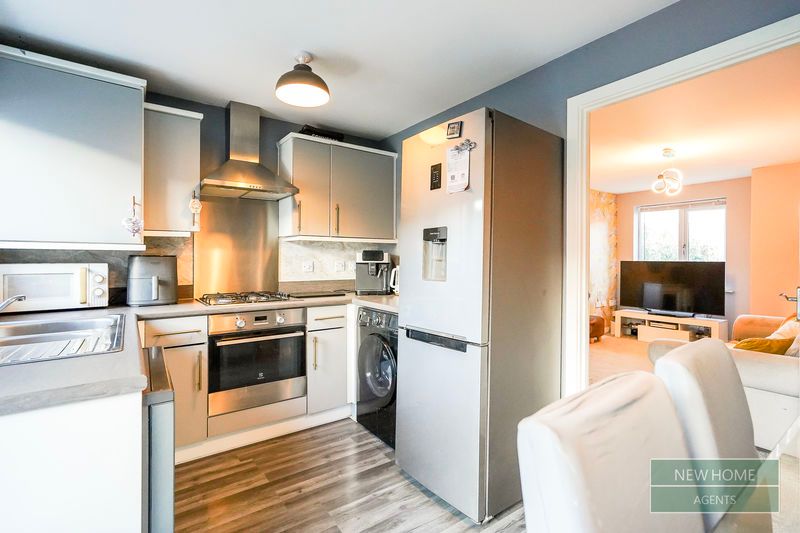 Property photo 2 of 14 Photo 4