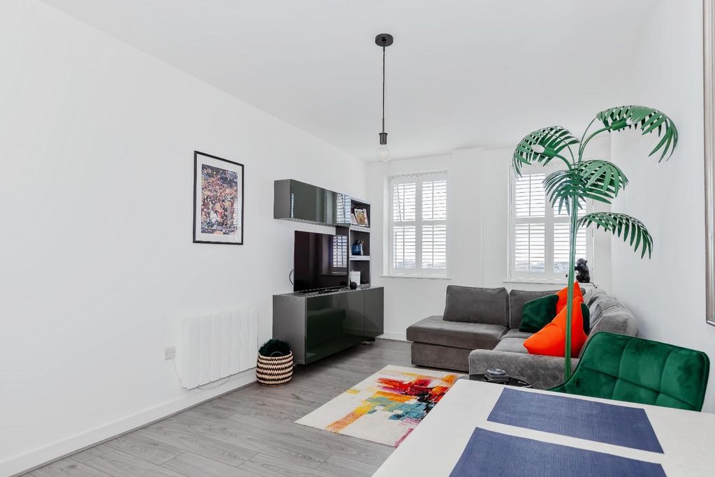 Property photo 3 of 15 The Pinnacle_9.Jpg