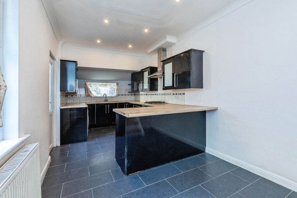 Property photo 2 of 11 Pbox-Img.Jpg