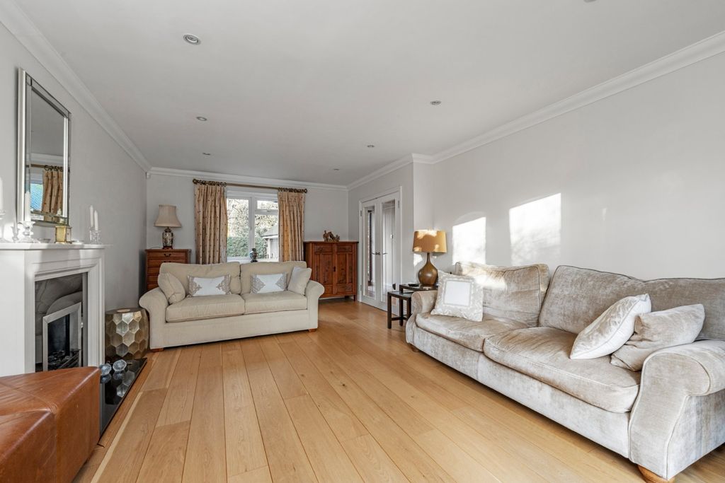 Property photo 3 of 21 Picture No. 22