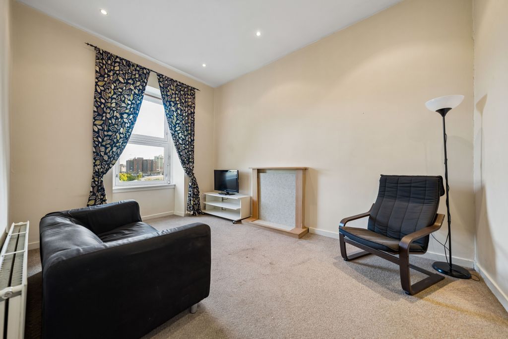 Property photo 2 of 13 Picture No. 02