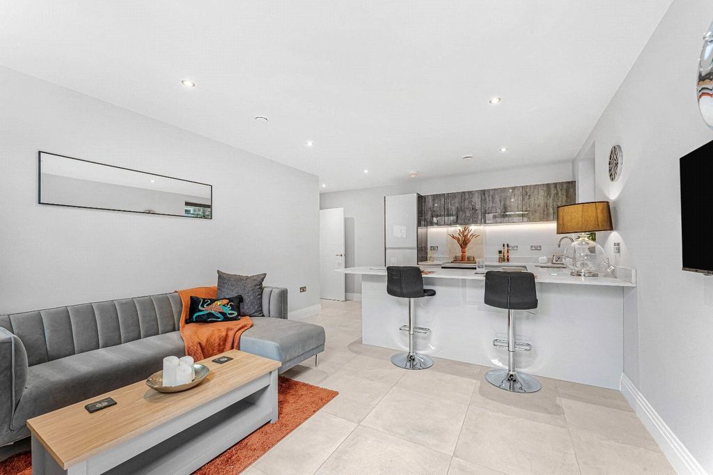 Property photo 1 of 18 Picture No. 06