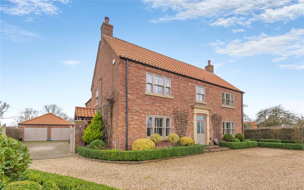 Property photo 1 of 20 Front View