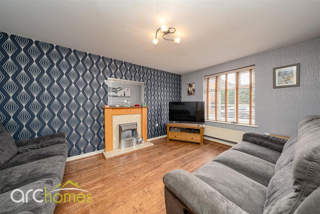 Property photo 2 of 24 Gadfield.Jpg