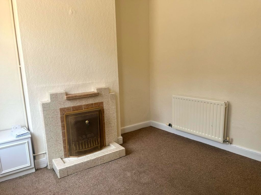 Property photo 2 of 9 Picture No. 15