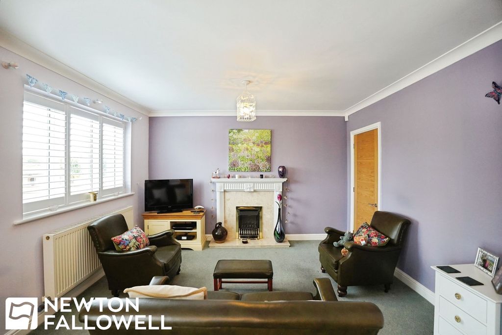 Property photo 3 of 19
