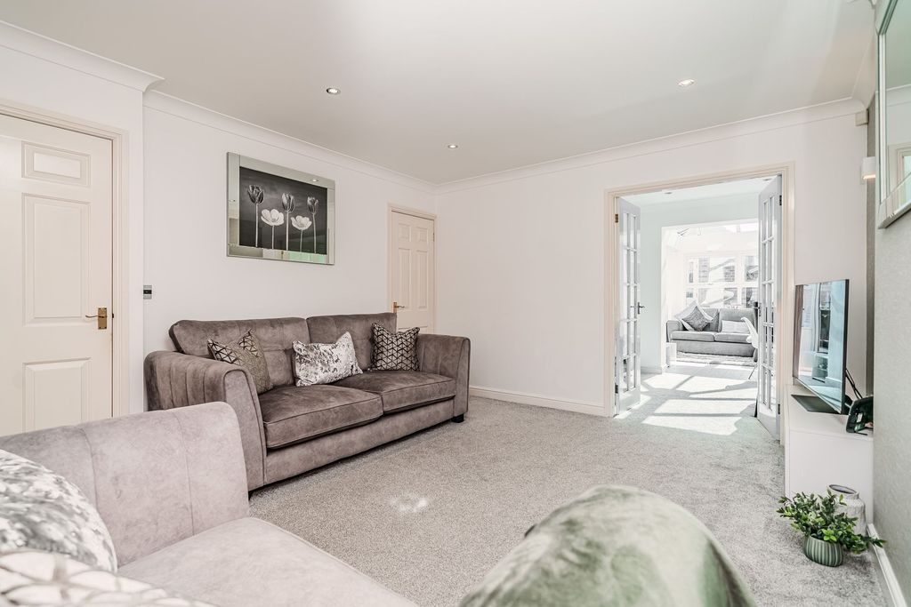 Property photo 2 of 30