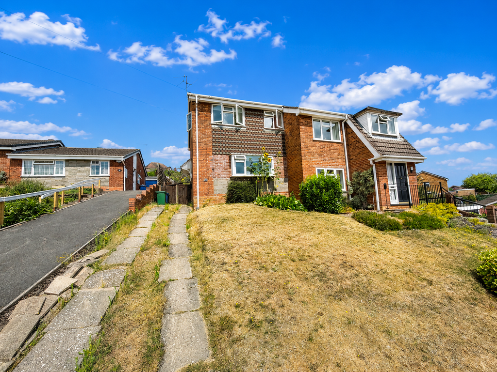 Property photo 1 of 12