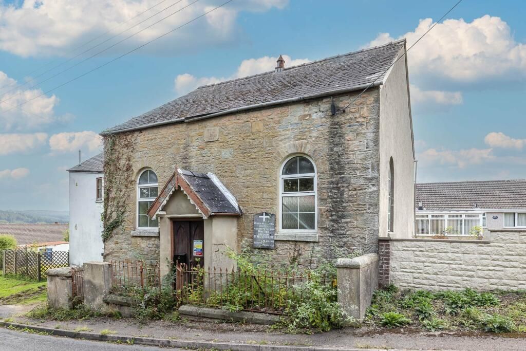 Property photo 1 of 8
