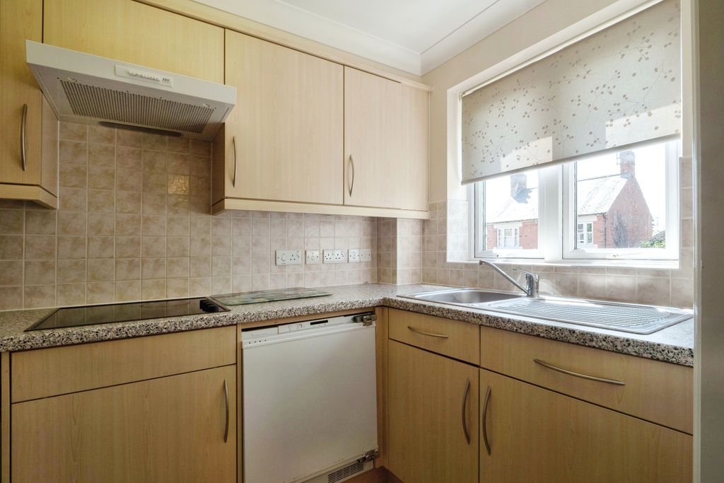 Property photo 2 of 12 Kitchen