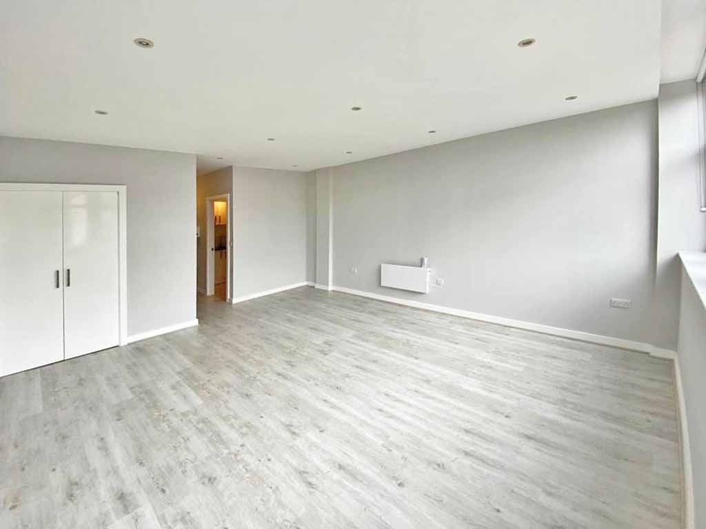 Property photo 2 of 14 5022281