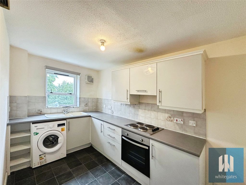 Property photo 2 of 11 Picture No. 31
