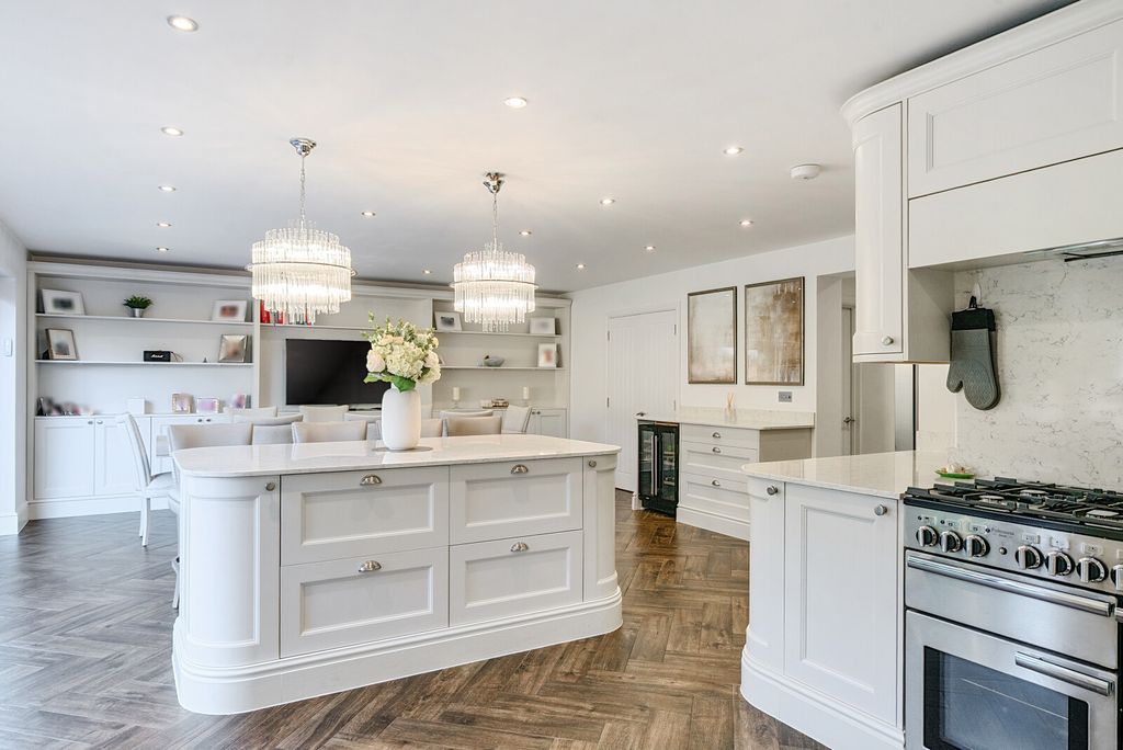 Property photo 3 of 32 Picture 3