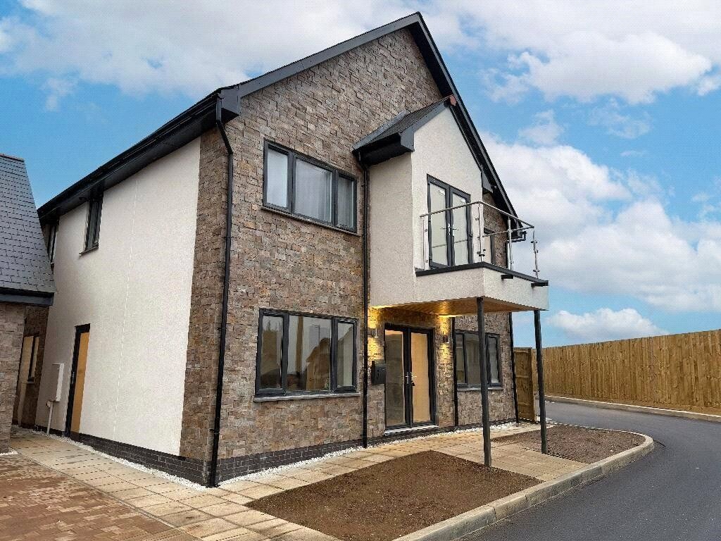 Property photo 2 of 22 Picture No. 21