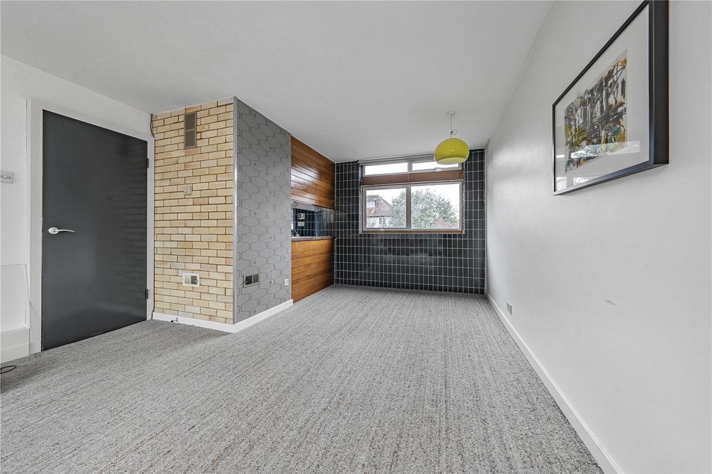 Property photo 2 of 20 Picture No. 11