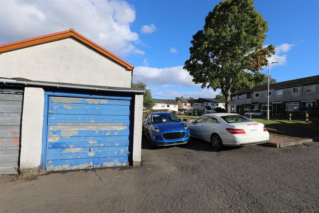 Property photo 2 of 12 B