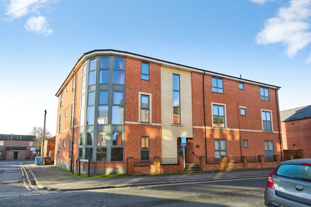 Property photo 3 of 20