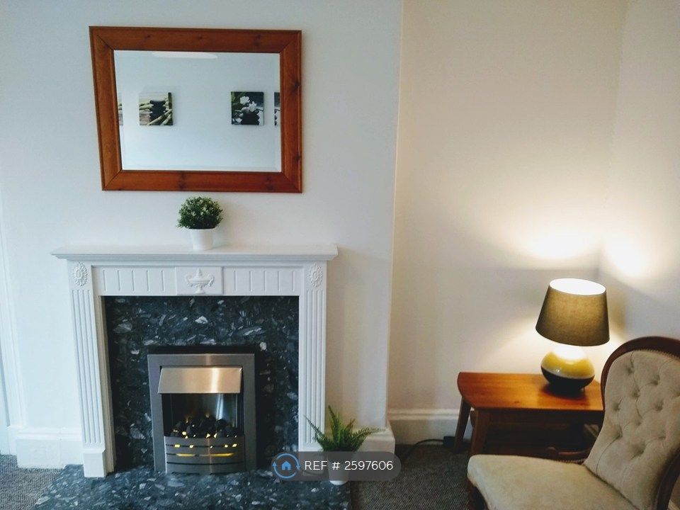 Property photo 2 of 8 Living Room