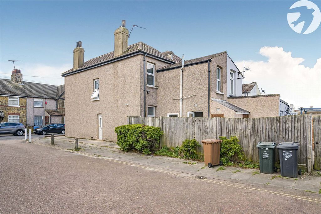 Property photo 2 of 23 Picture No. 10