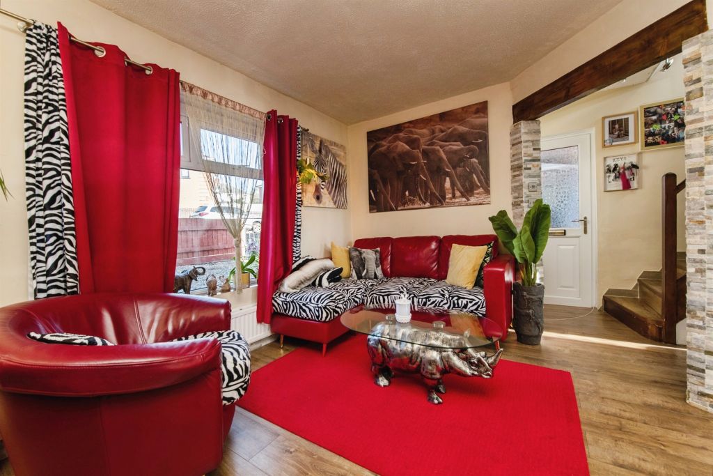 Property photo 3 of 17